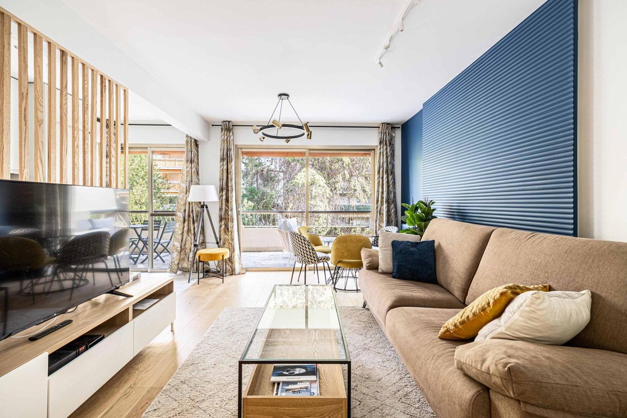 Le Fleuri Avec Terrasse, A Cote Du Martinez, Ideal Pour Un Sejour Appartamento Cannes