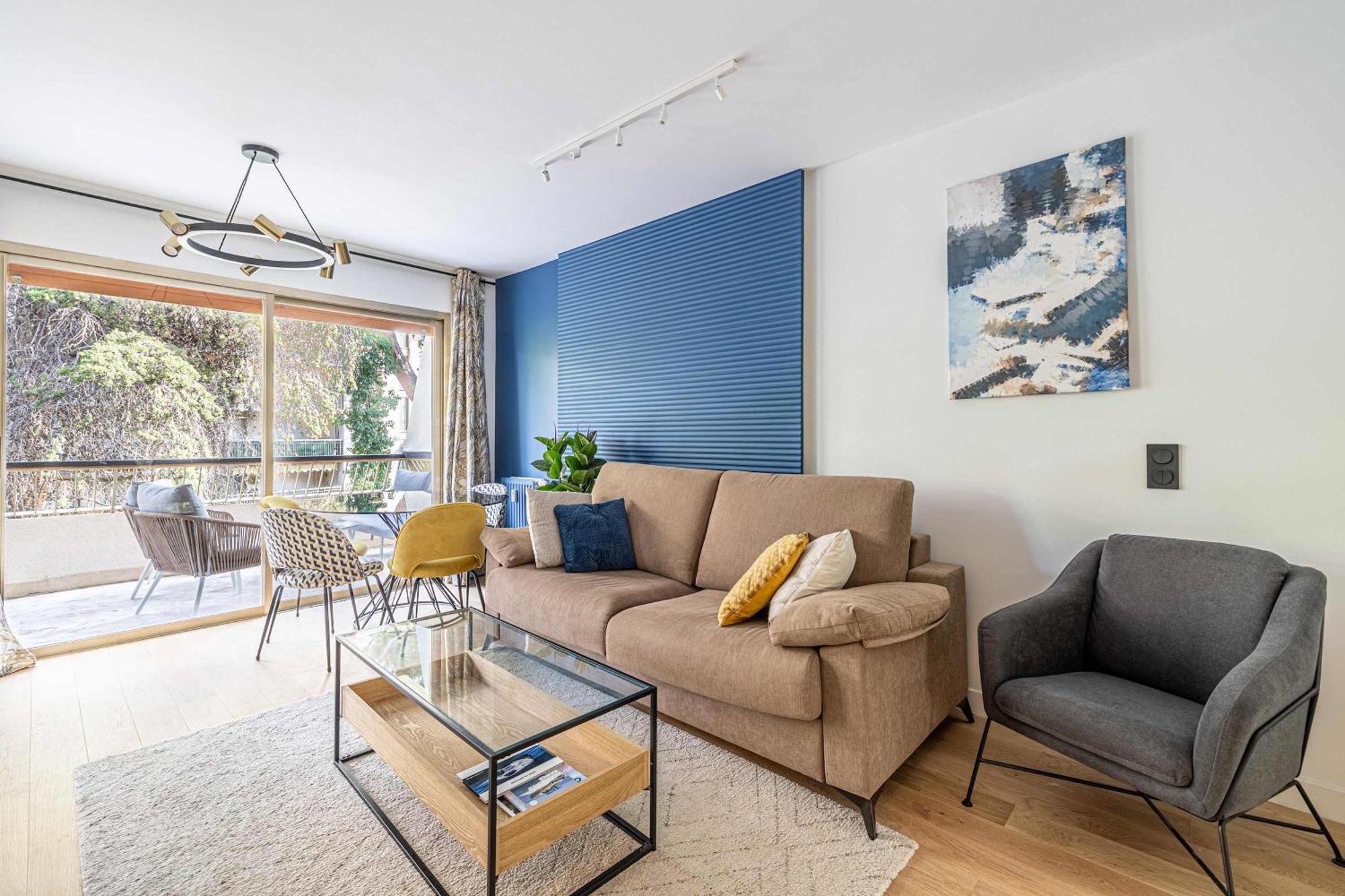 Le Fleuri Avec Terrasse, A Cote Du Martinez, Ideal Pour Un Sejour Appartement