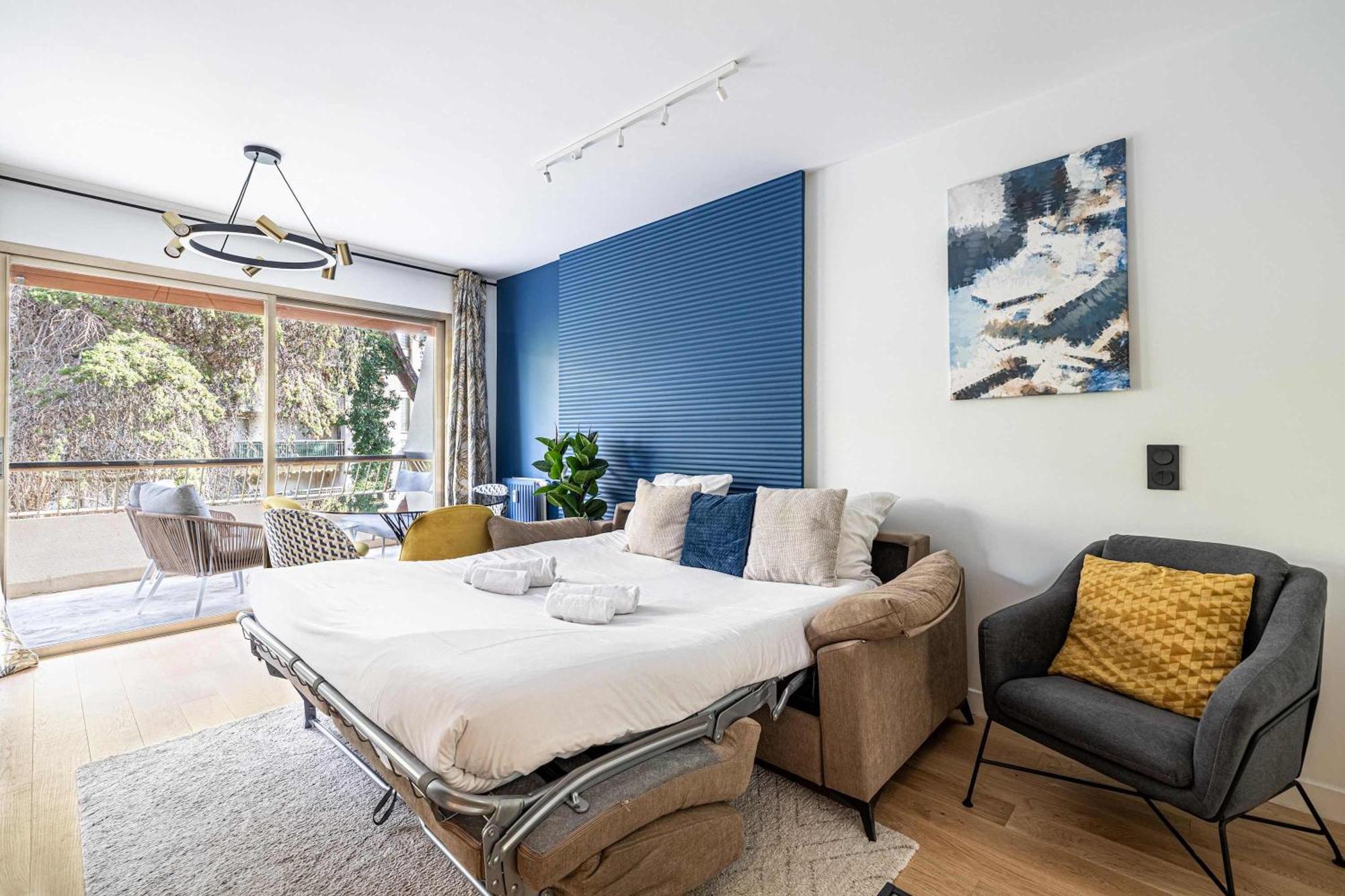 Le Fleuri Avec Terrasse, A Cote Du Martinez, Ideal Pour Un Sejour Appartement *